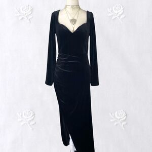 Early 2000's Black Elegant Glam Vintage Romantic Goth Velvet Formal Prom Dress M